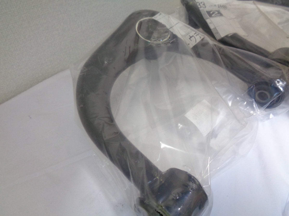 Lexus TOYOTA GENUINE FRONT UPPER CONTROL ARM 4Runner FJ Cruiser GX460 GX470 L&R