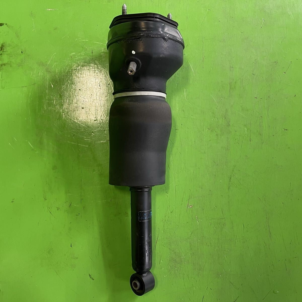 Lexus LS400 Toyota Celsior UCF20 21 Right Rear Air Suspension Shock 48080-50100
