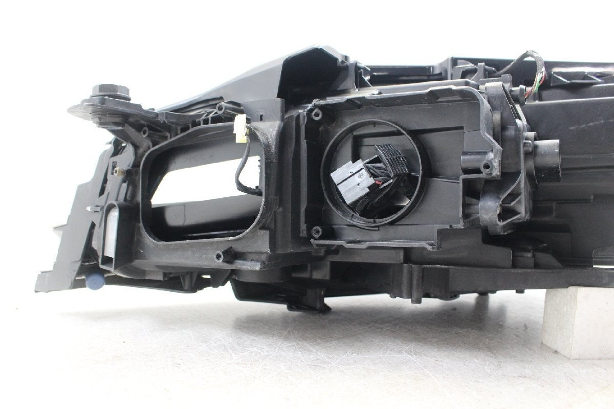 Volkswagen Arteon 3H Right Headlight Genuine OEM
