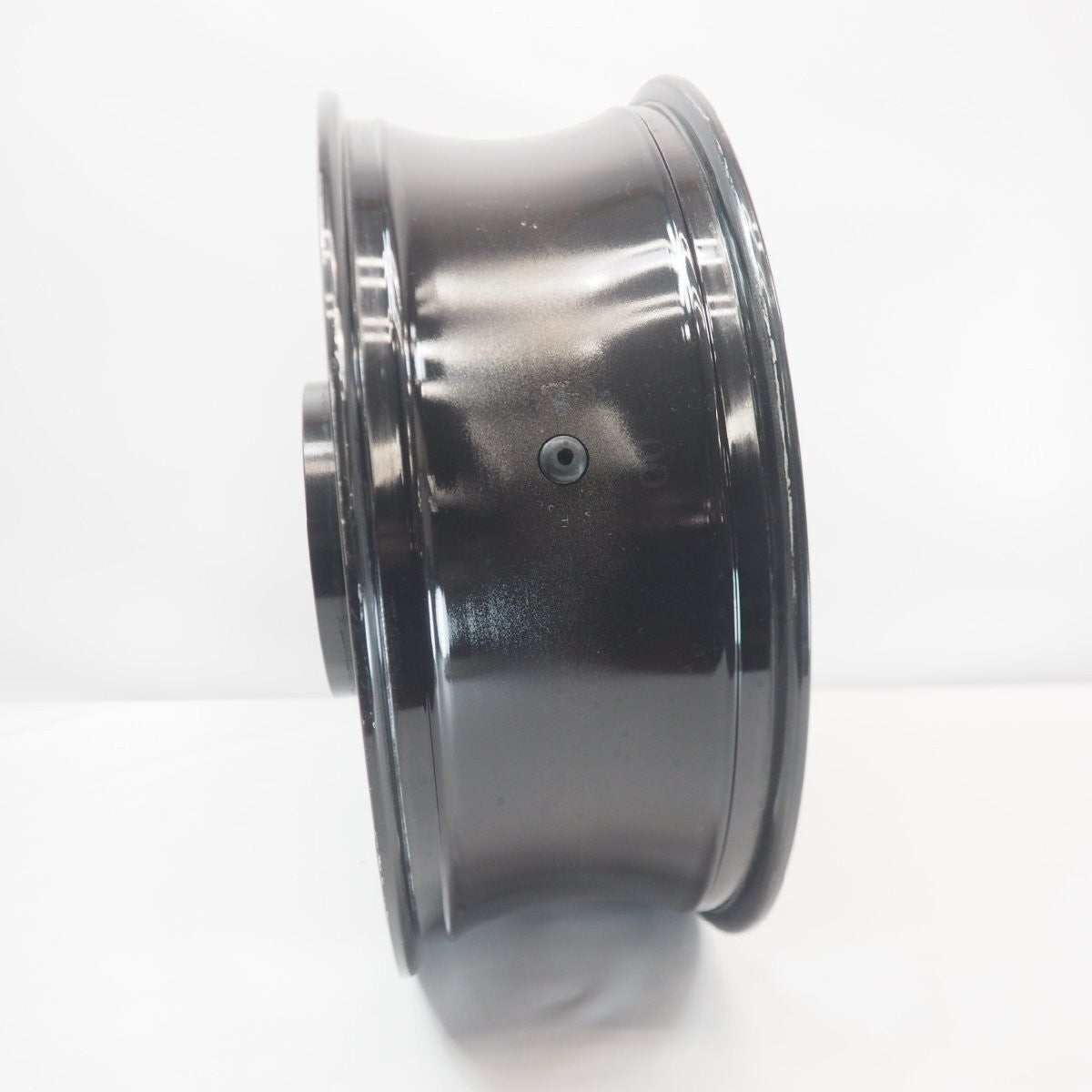Suzuki Hayabusa GSX1300R GX72A 2008-2019 Rear Wheel 17x6.00 OEM