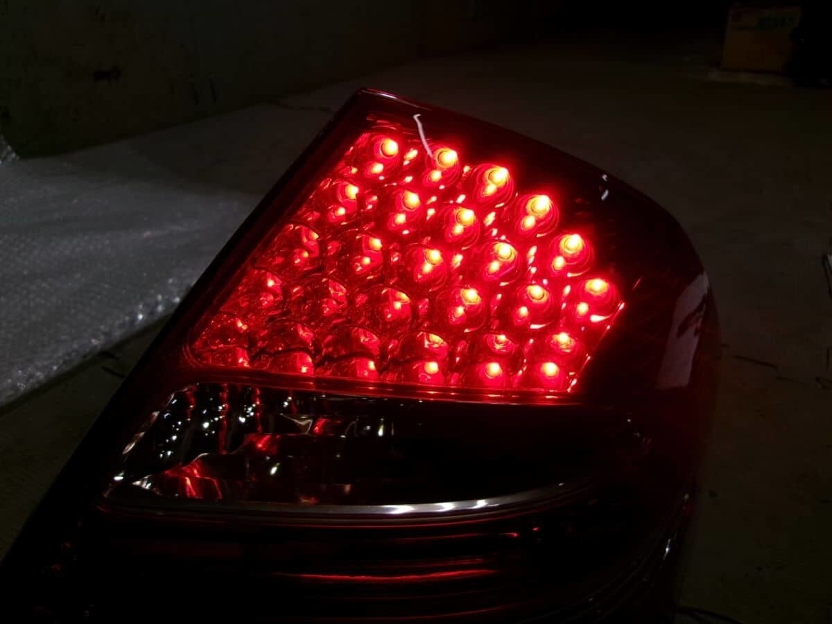 Mercedes Benz W211 E Class Genuine Normal Tail Light Right A2118200664