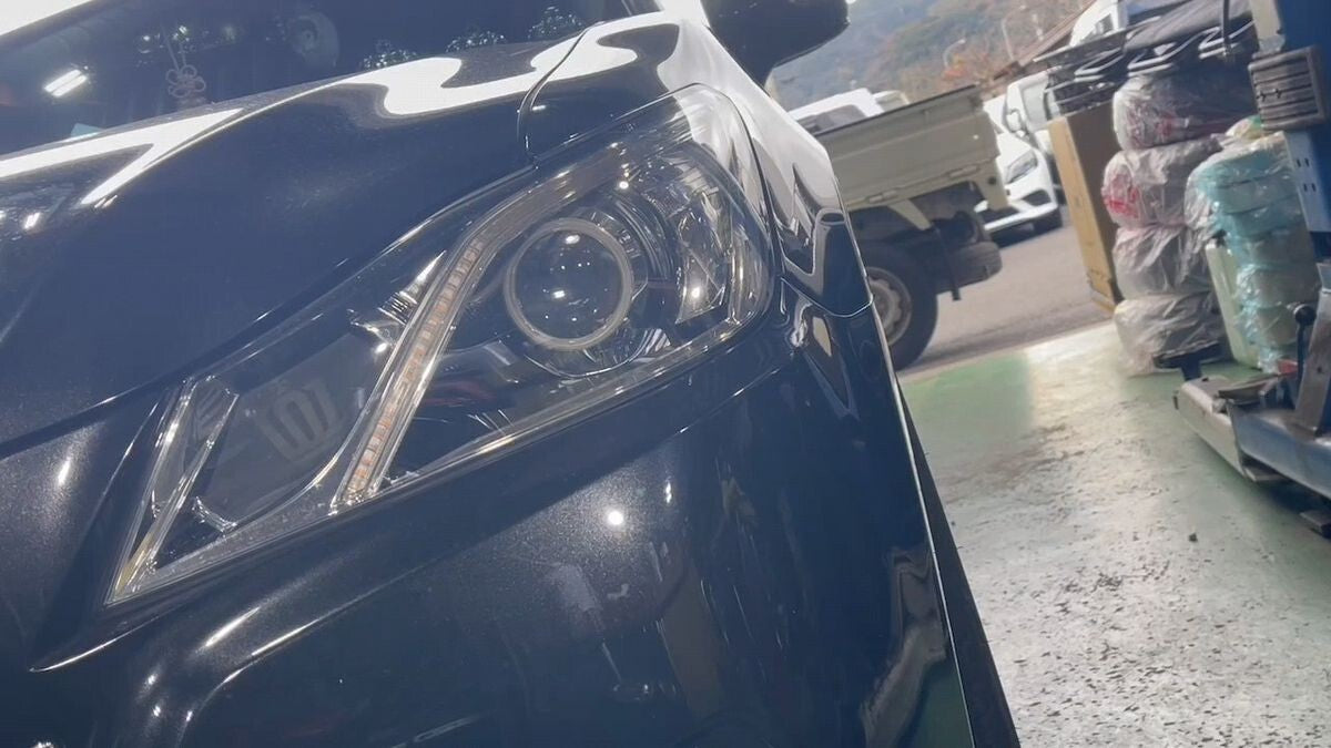 Porsche Macan Early Model Right Headlight PDLS 95B.941.032.CG