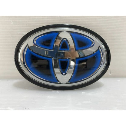 [USED] 53141-47030 Toyota Genuine Prius C-HR RAV4 Pre-Collision Grill Emblem JDM
