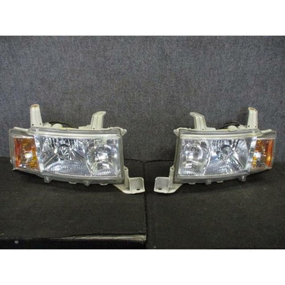 [USED] Toyota bB NCP30 35 Headlights Lamps Left Right Set