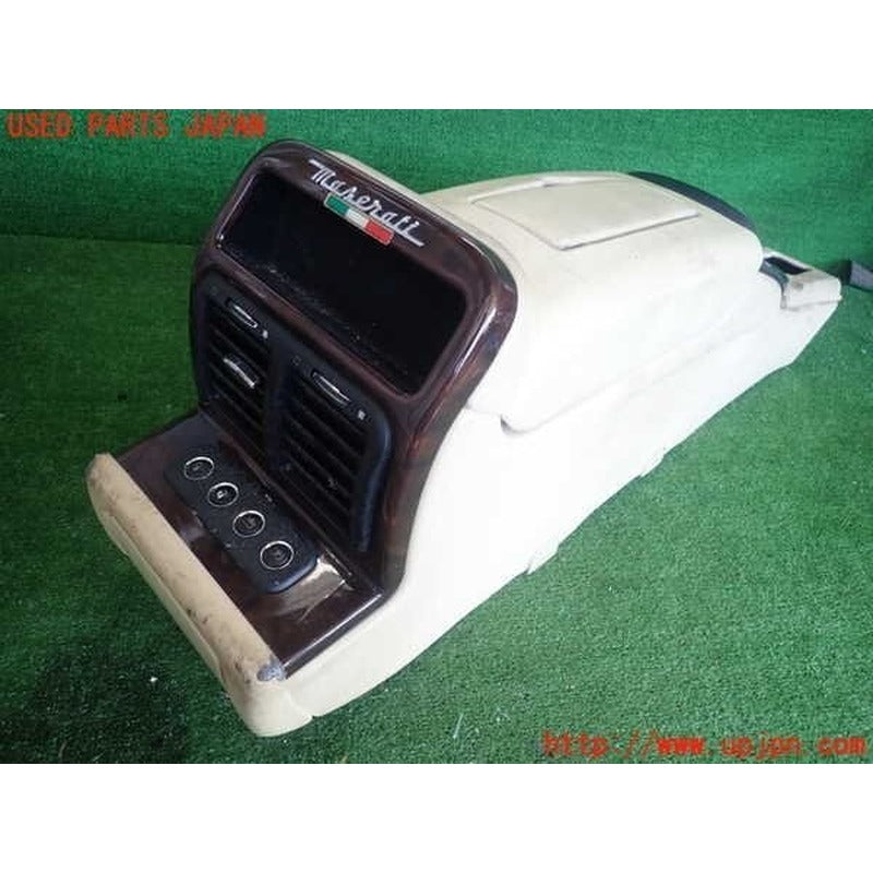 [USED] Maserati Quattroporte (MQP) Center Console
