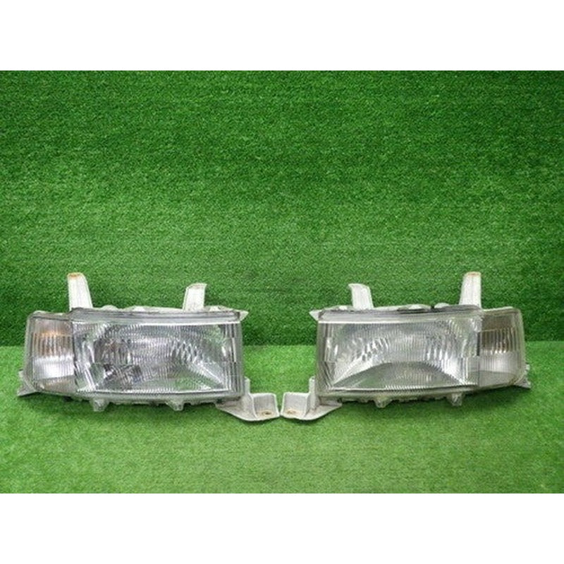 [USED] Toyota 2003-2006 Scion XB bB NCP30 35 Headlights Lamps Left Right Set