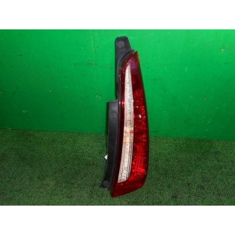 [USED] Toyota Mark II Blit GX115W GX110W 2002-2007 Right Tail Light Lamp OEM JDM
