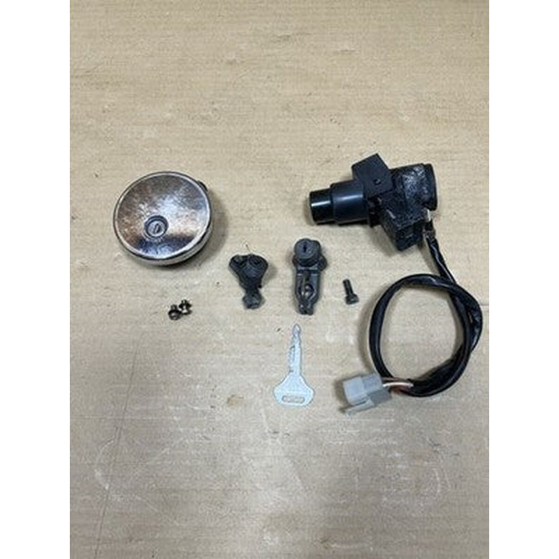 [USED] Kawasaki W650 EJ650A Ignition Key Set Lock Tank Cap Seat