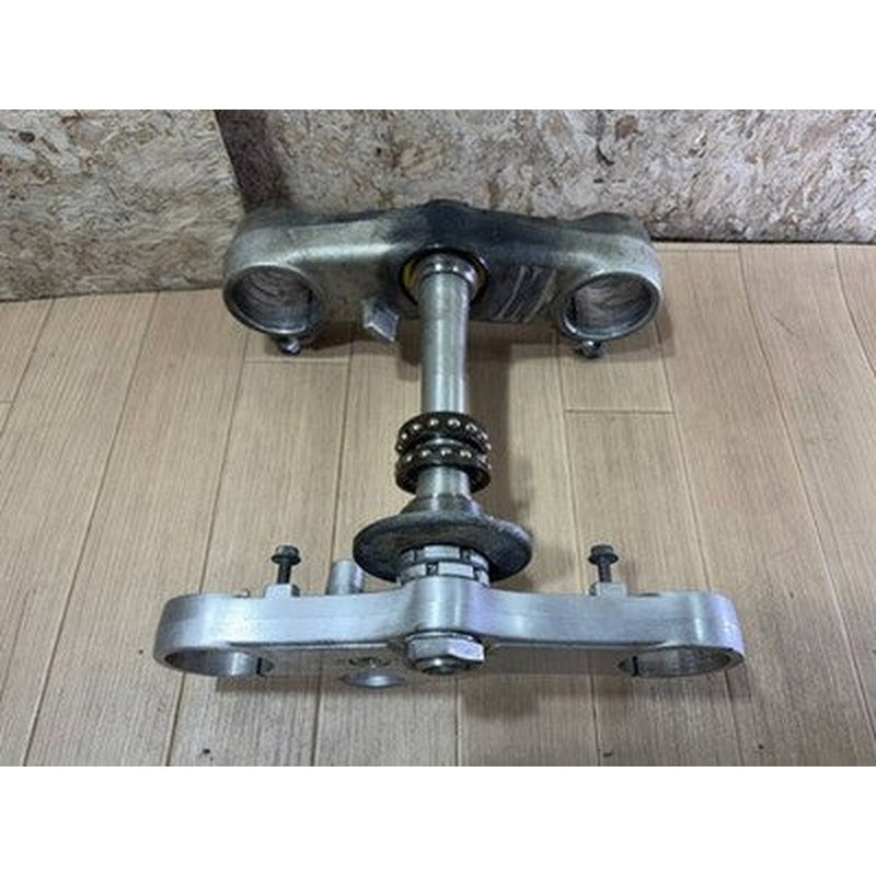 [USED] Suzuki TL1000R VT52A-100 Steering Stem Top Bridge