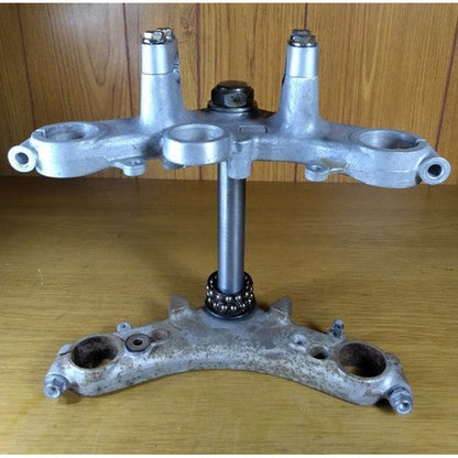 [USED] Honda FTR223 MC34 Genuine OEM Steering Stem Top Bridge Set