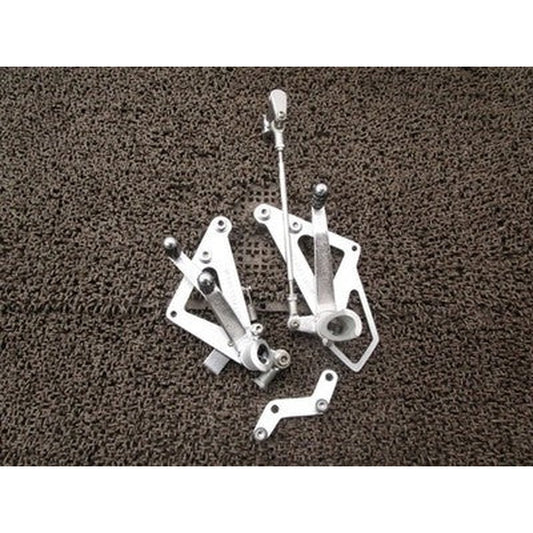 [USED] Beet Yamaha FZR400R Rearsets Footpegs 1WG Carburetor