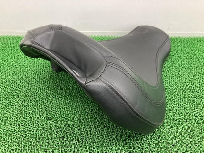 Harley-Davidson FLFB Softail Fat Boy M8 Front Seat Genuine OEM 52000332