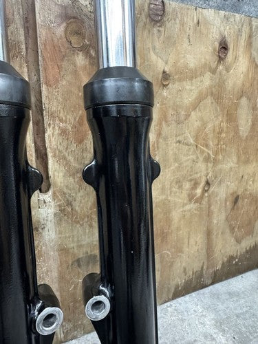 Kawasaki Z400FX E1-3 Genuine OEM Front Fork Suspension Left Right Set