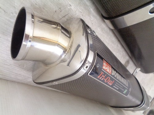 Yoshimura Tri-Oval Cyclone Suzuki GSX1300R Hayabusa GW71A 99-07 Slip-On Muffler