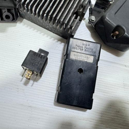 Harley-Davidson Electra Glide Police FLHTP ECU Regulator Relay Ignition Coil