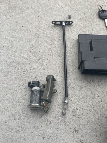 Honda CBR1100XX Super Blackbird ECU Ignition Key Set ED Export