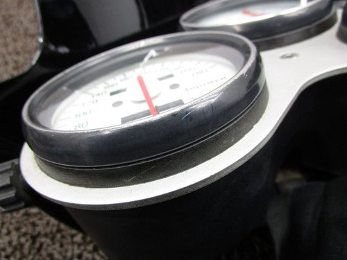 Triumph Speed Triple 955i TE508 Instrument Cluster Speedometer Tachometer