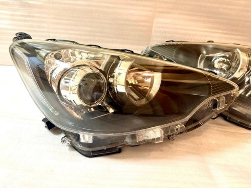 G's Toyota Aqua NHP10 Headlight Set Left Right Koito 52-247 LED