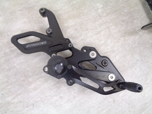 Striker Yamaha FZ1 Feather RN21J Rearset Kit 4-Position Black