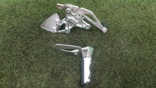 BMW R1200R Main Step 0400
