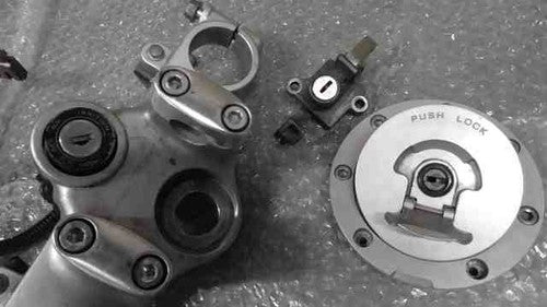 Honda VTR-F FI MC33 Ignition Key Set