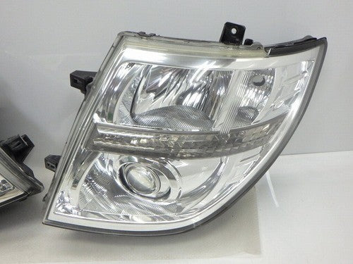 NISSAN ELGRAND E51 Kouki HID Headlight Lamp Set Koito 100-24852