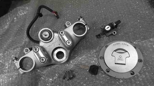 Honda VTR-F FI MC33 Ignition Key Set