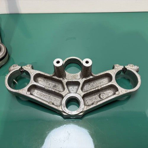 Yamaha TZR250 2XT Genuine OEM Steering Stem Top Bridge Set 39mm