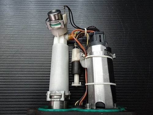Harley-Davidson Sportster XL883R-I Genuine OEM Fuel Pump