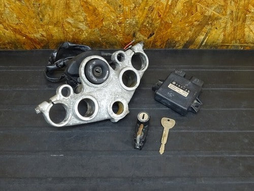 Yamaha SR400 RH01J-010 Ignition Key Set CDI Igniter Top Bridge