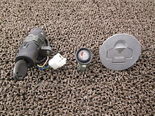 Aprilia RS50 AM6 Ignition Key Set Tank Cap SE Carburetor