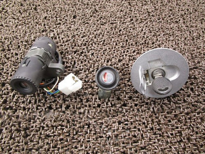 Aprilia RS50 AM6 Ignition Key Set Tank Cap SE Carburetor