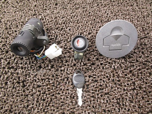 Aprilia RS50 AM6 Ignition Key Set Tank Cap SE Carburetor