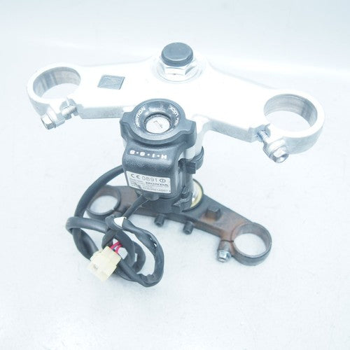 Honda VFR800 02-07 OEM Steering Stem Top Bridge 43mm