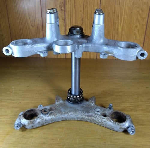 Honda FTR223 MC34 Genuine OEM Steering Stem Top Bridge Set