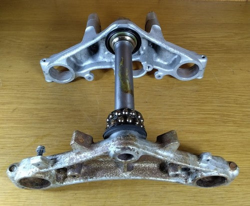 Honda FTR223 MC34 Genuine OEM Steering Stem Top Bridge Set