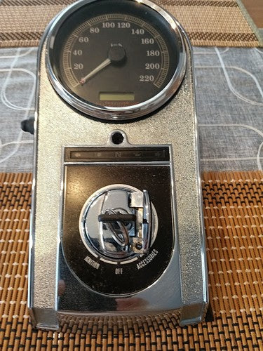 Harley-Davidson 2004 Softail FXSTF Speedometer Odometer 67411-04