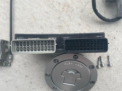 Honda CBR1100XX Super Blackbird ECU Ignition Key Set ED Export