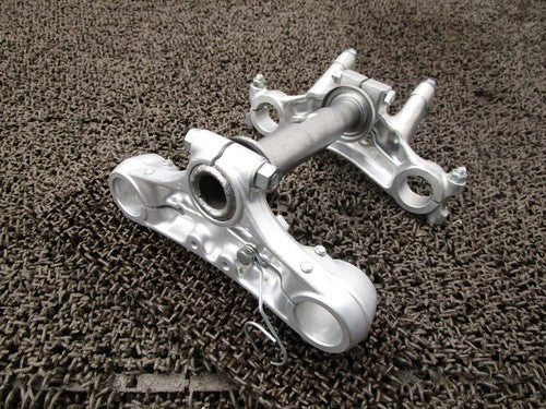 Yamaha TY125 Top Bridge Stem Carburetor Model