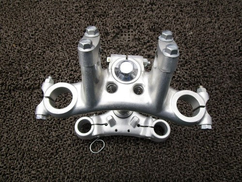 Yamaha TY125 Top Bridge Stem Carburetor Model