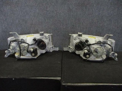 Toyota bB NCP30 35 Headlights Lamps Left Right Set