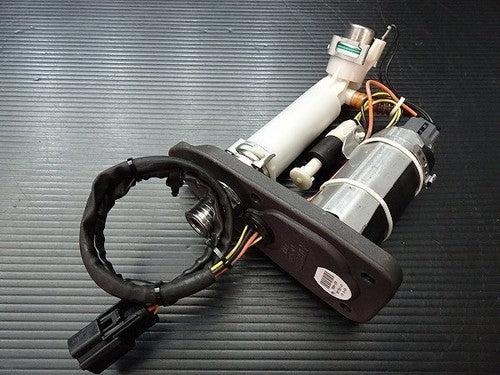 Harley-Davidson Sportster XL883R-I Genuine OEM Fuel Pump