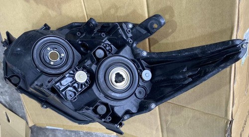 Toyota PRIUS ZVW30 Genuine Halogen Headlight Lamp Set