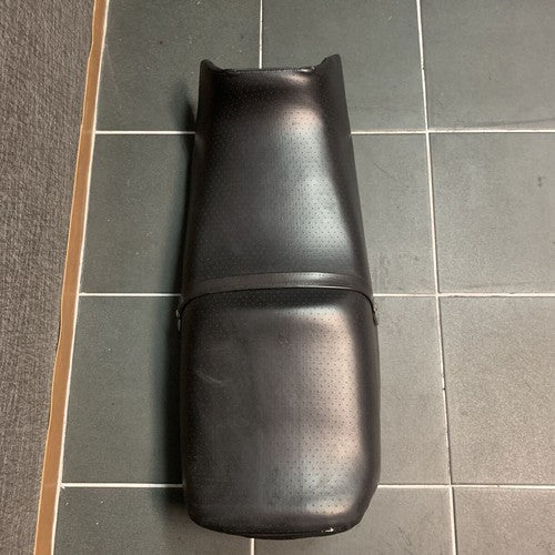 Suzuki GSX400F Genuine OEM Seat GSX400FS Rare