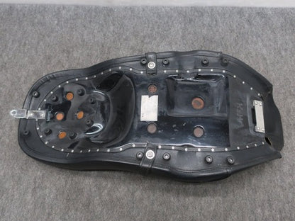 K&H Double Seat Tuck Roll Harley-Davidson Touring 2008+