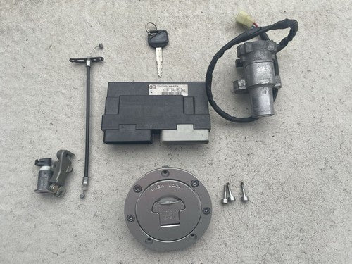 Honda CBR1100XX Super Blackbird ECU Ignition Key Set ED Export