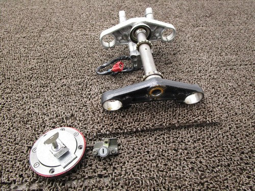 Yamaha FZ400 4YR Top Bridge Stem Main Key Set Used
