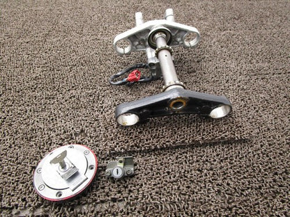 Yamaha FZ400 4YR Top Bridge Stem Main Key Set Used
