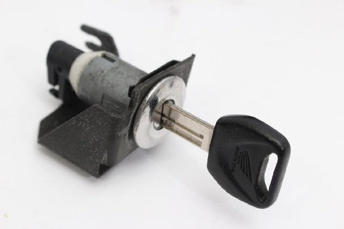 Honda CBR954RR Ignition Key Set ECU HISS JH2SC50A12M004
