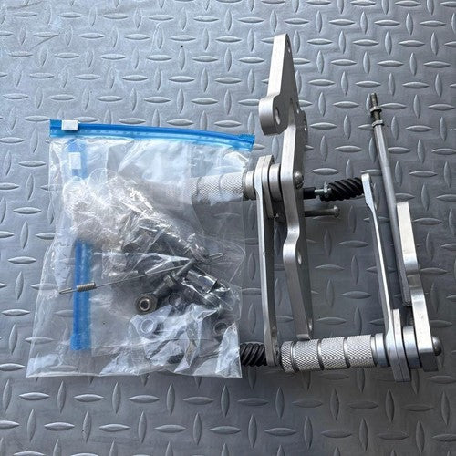 WR'S Rearsets for Kawasaki Zephyr 400 / Zephyr χ Kai 1996